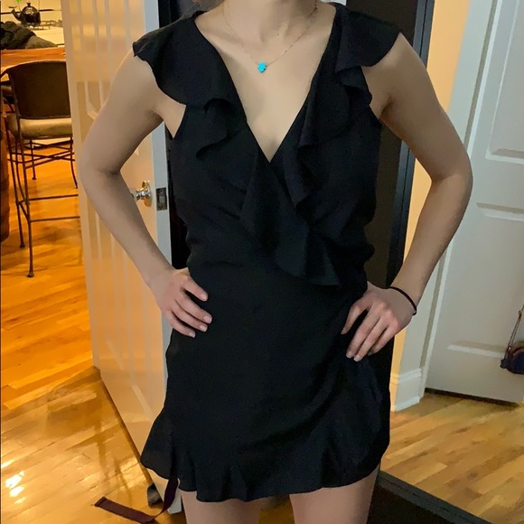 Guess - Black Romper 🖤 - Picture 3 of 8